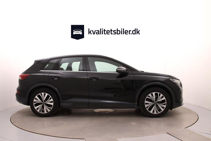 Sort Audi Q4 fra 2023