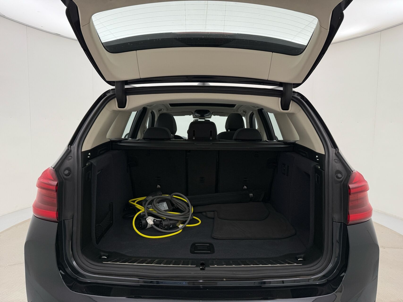 Sort BMW iX3 fra 2021
