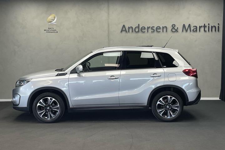 Sølv Suzuki Vitara fra 2018