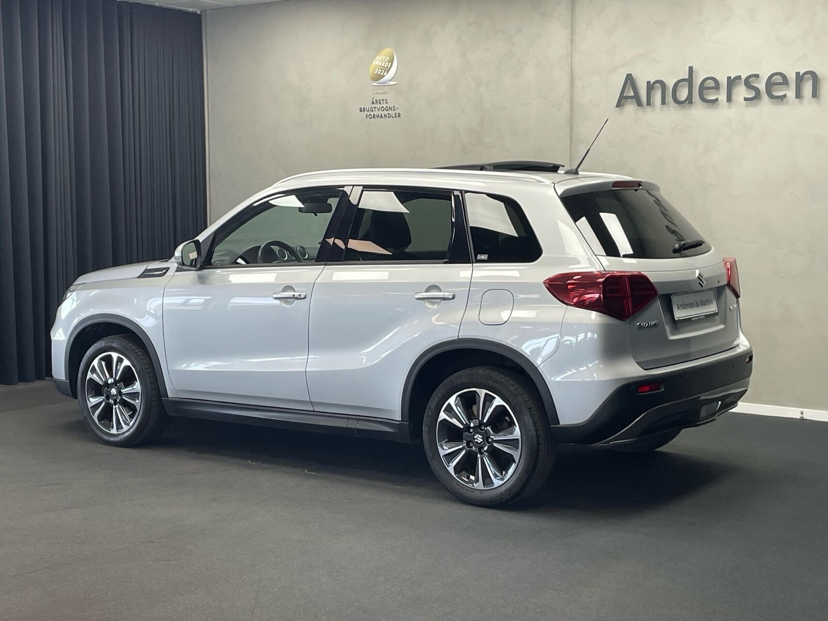 Sølv Suzuki Vitara fra 2018
