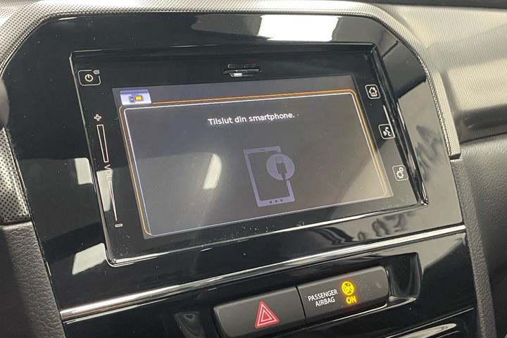 Sølv Suzuki Vitara fra 2018