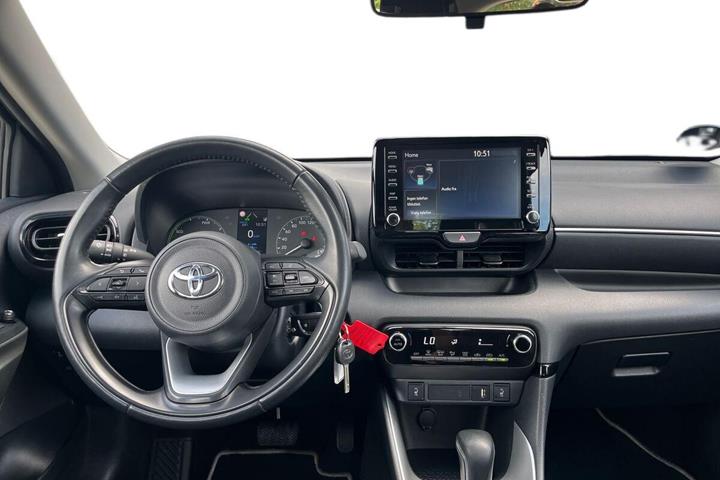 Bronze Toyota Yaris fra 2022