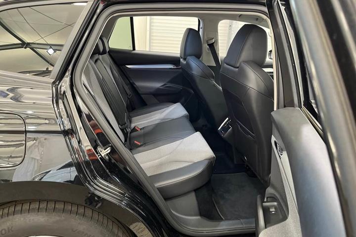 Sort Skoda Enyaq fra 2023