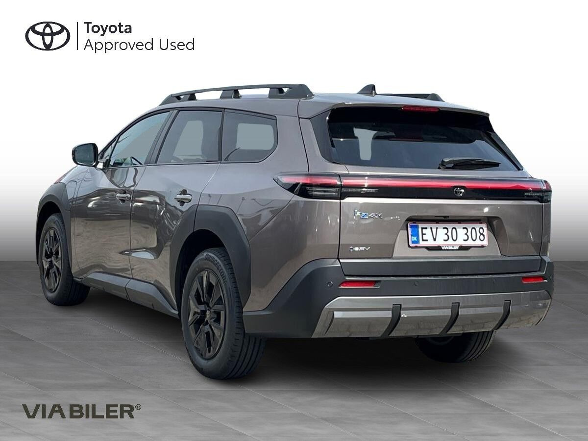 Bronze Toyota bZ4X Touring fra 2026