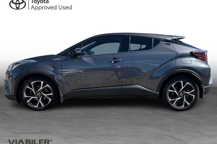 Grå Toyota C-HR fra 2019