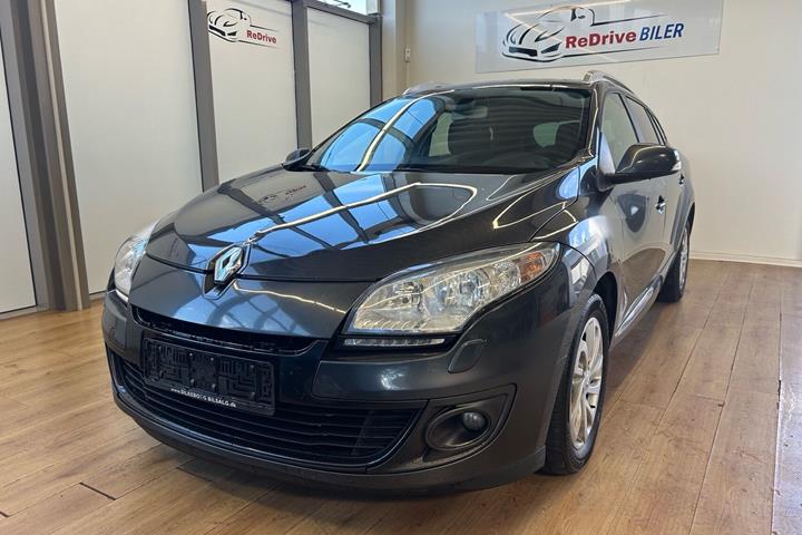Grå Renault Mégane fra 2013 set udefra