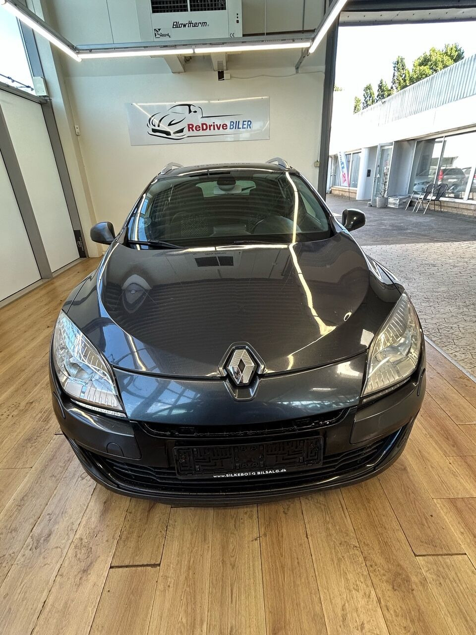 Grå Renault Mégane fra 2013