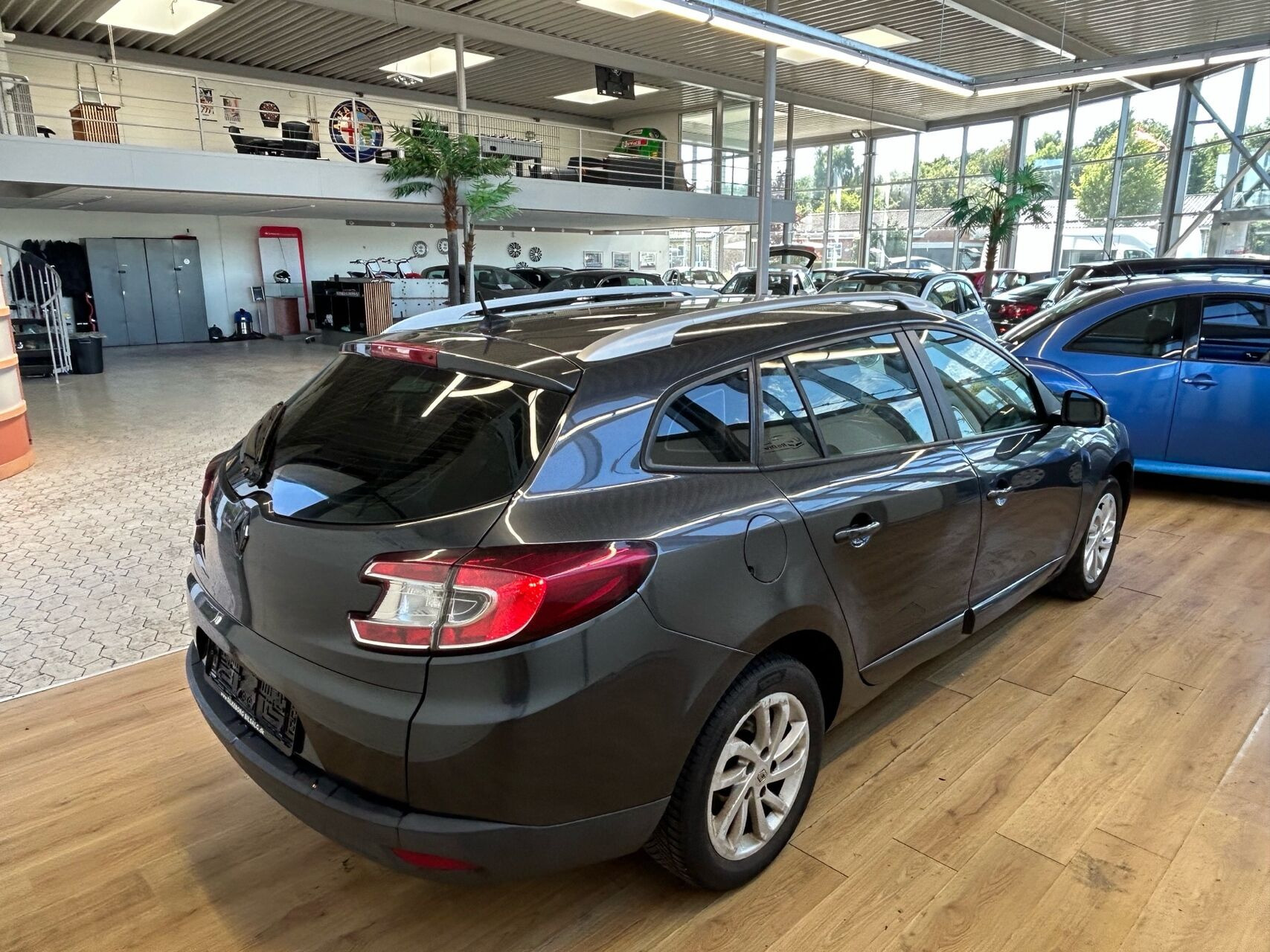 Grå Renault Mégane fra 2013