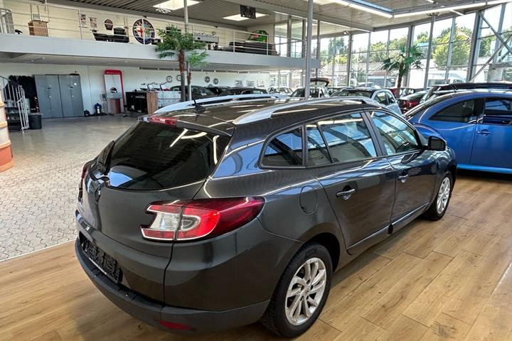 Grå Renault Mégane fra 2013