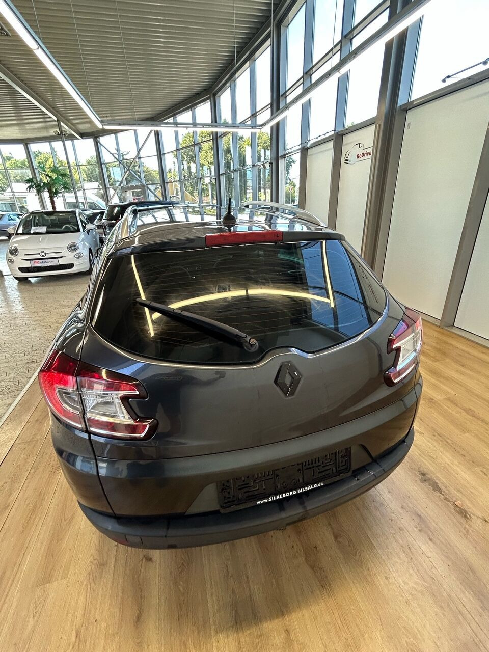 Grå Renault Mégane fra 2013