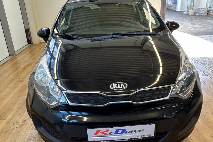 Sort Kia Rio fra 2014