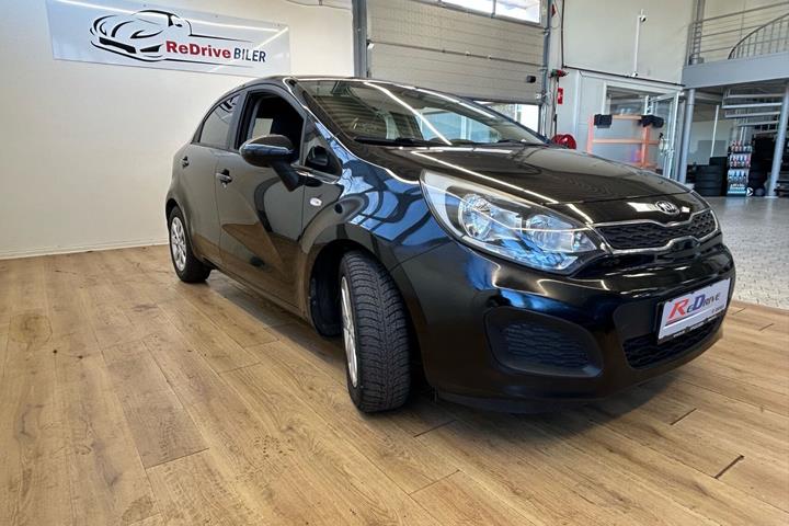 Sort Kia Rio fra 2014