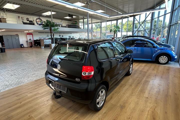 Sort VW Fox fra 2005