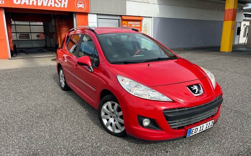 Peugeot 207 1,6 SW HDI Sportium 92HK Stc