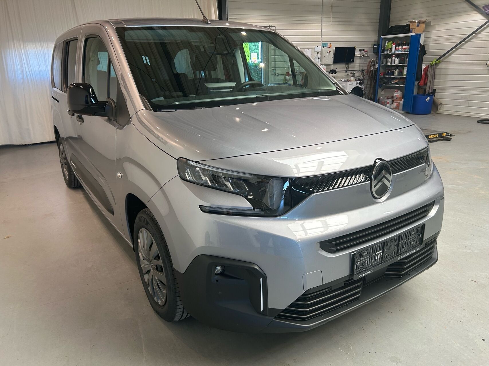 Grå Citroën ë-Berlingo fra 2025