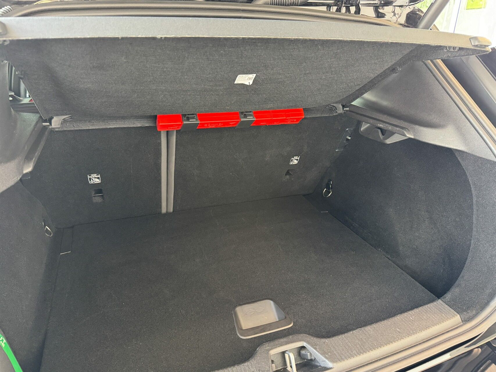 Sort Volvo EX30 fra 2025