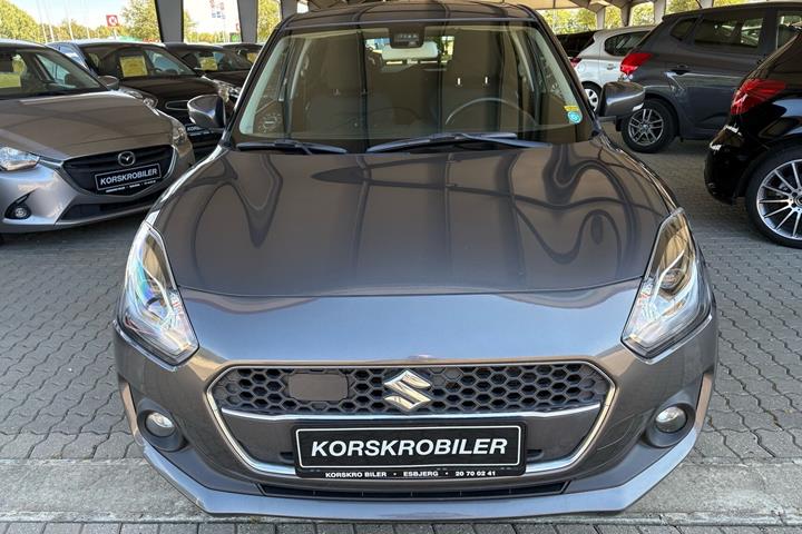 Grå Suzuki Swift fra 2019