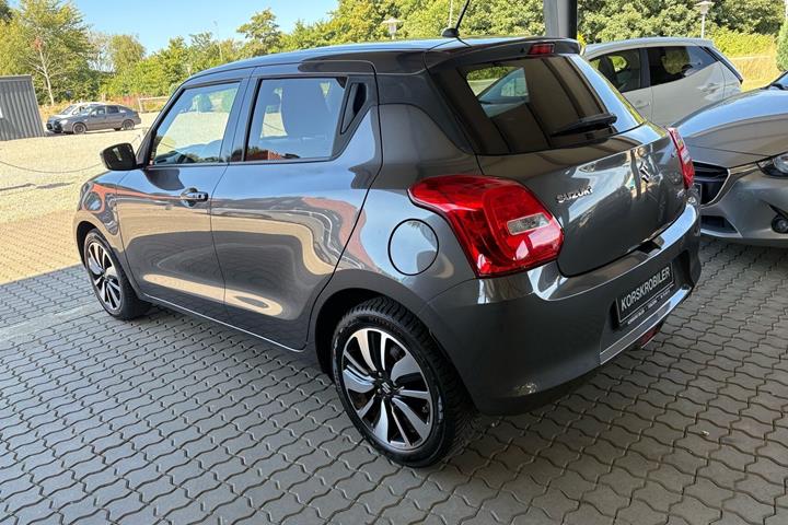 Grå Suzuki Swift fra 2019