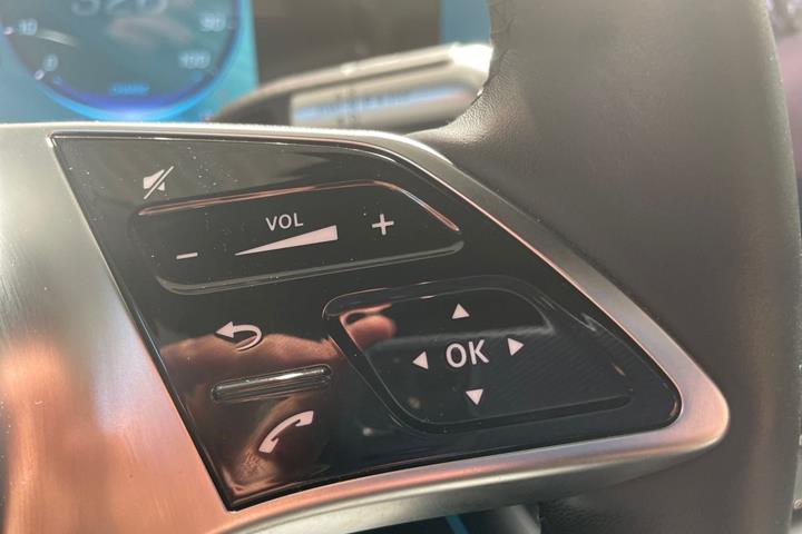 Sort Mercedes CLA250+ fra 2025