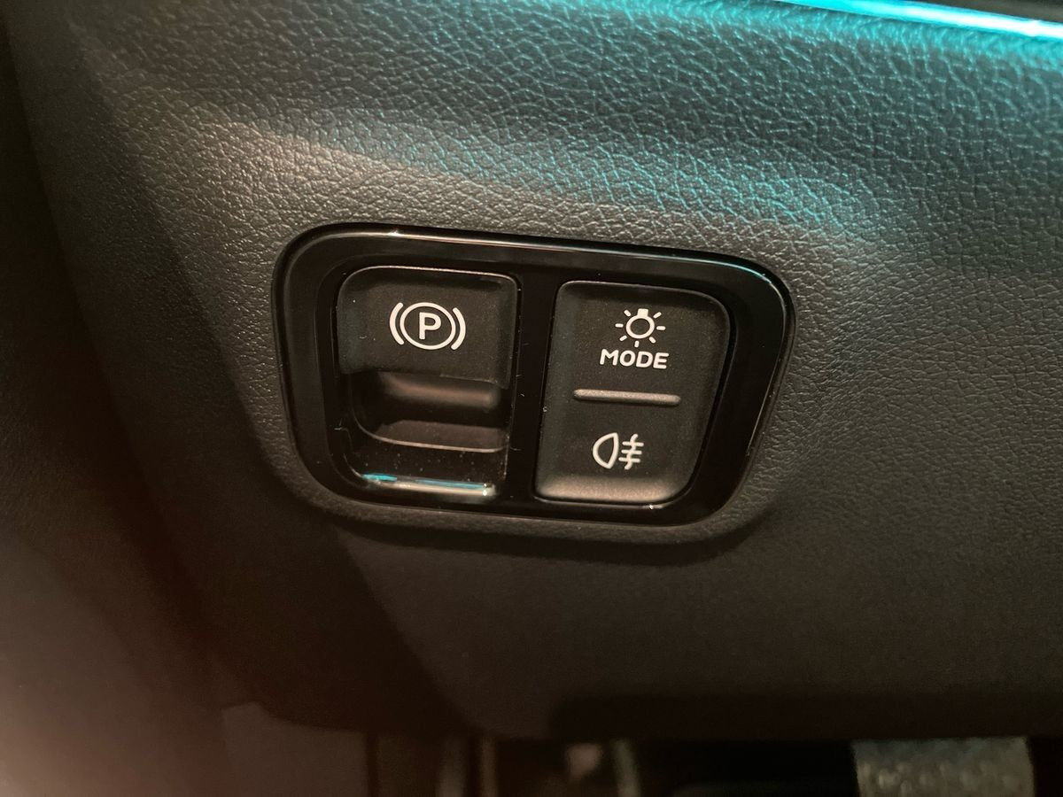 Sort Mercedes CLA250+ fra 2025