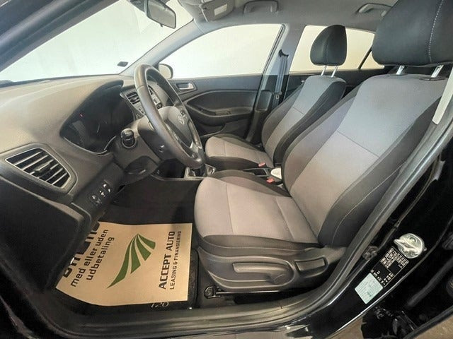 Sort Hyundai i20 fra 2017