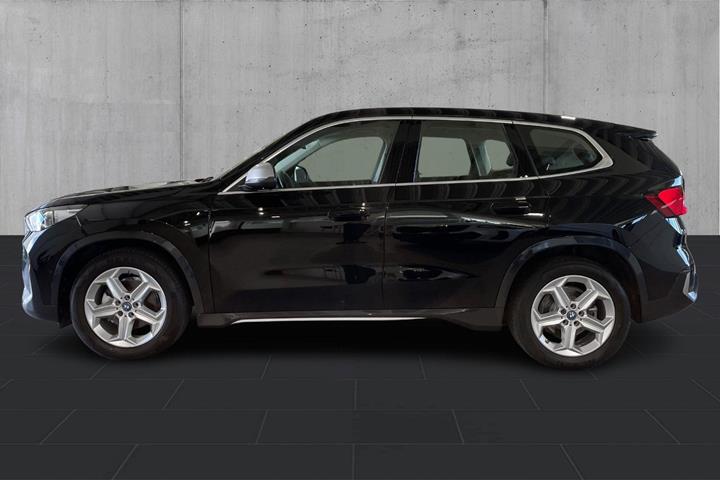 Sort BMW iX1 fra 2024