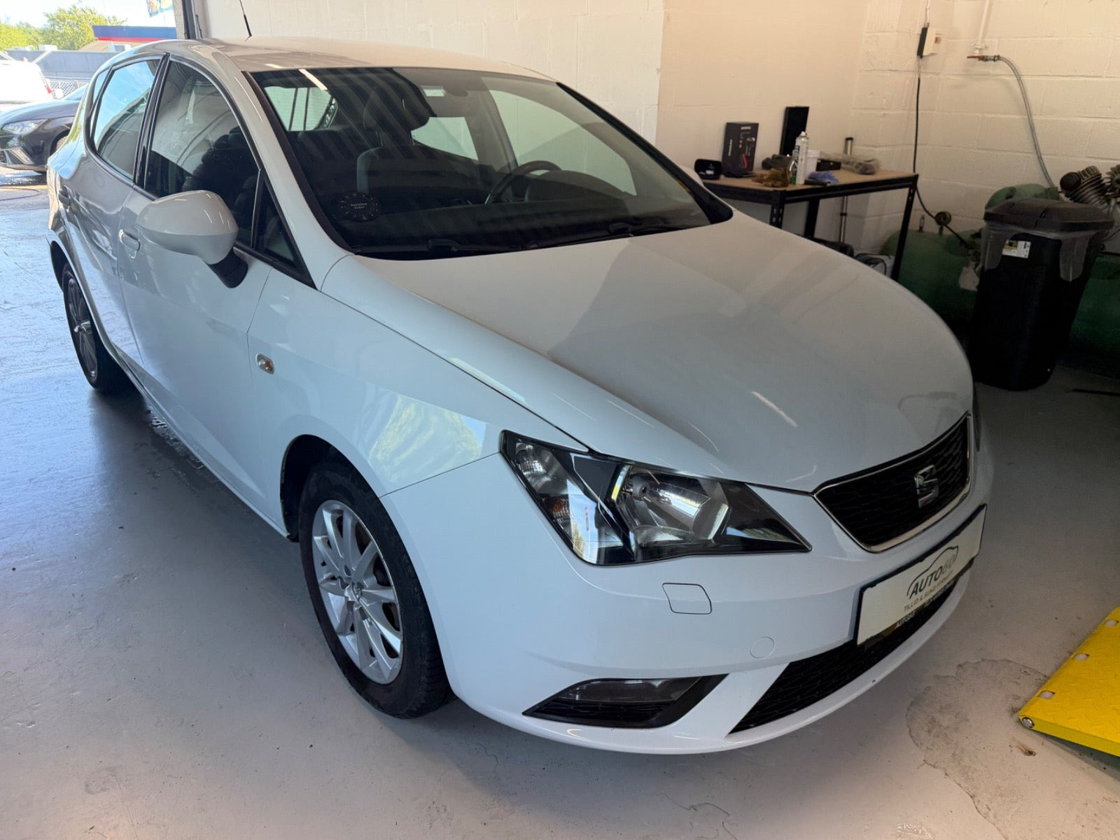Hvid Seat Ibiza fra 2016