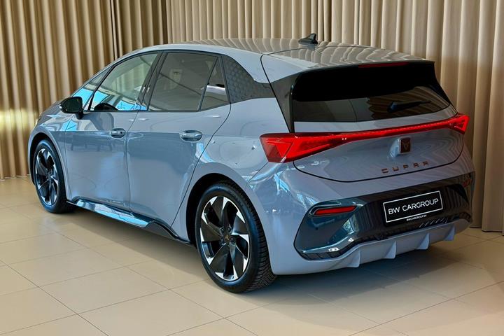 Grå Cupra Born fra 2024