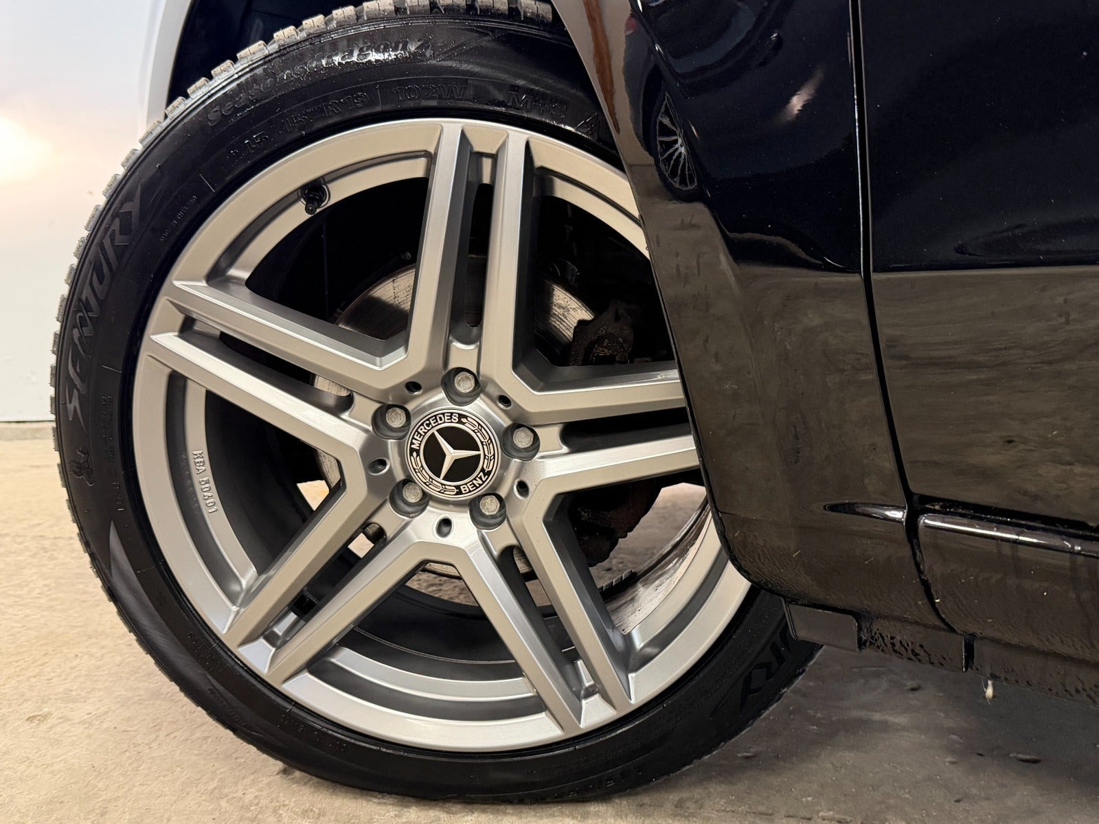 Sort Mercedes Vito 114 fra 2019