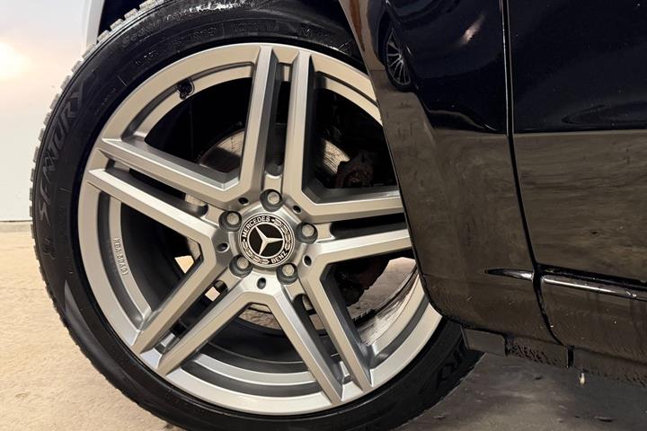 Sort Mercedes Vito 114 fra 2019