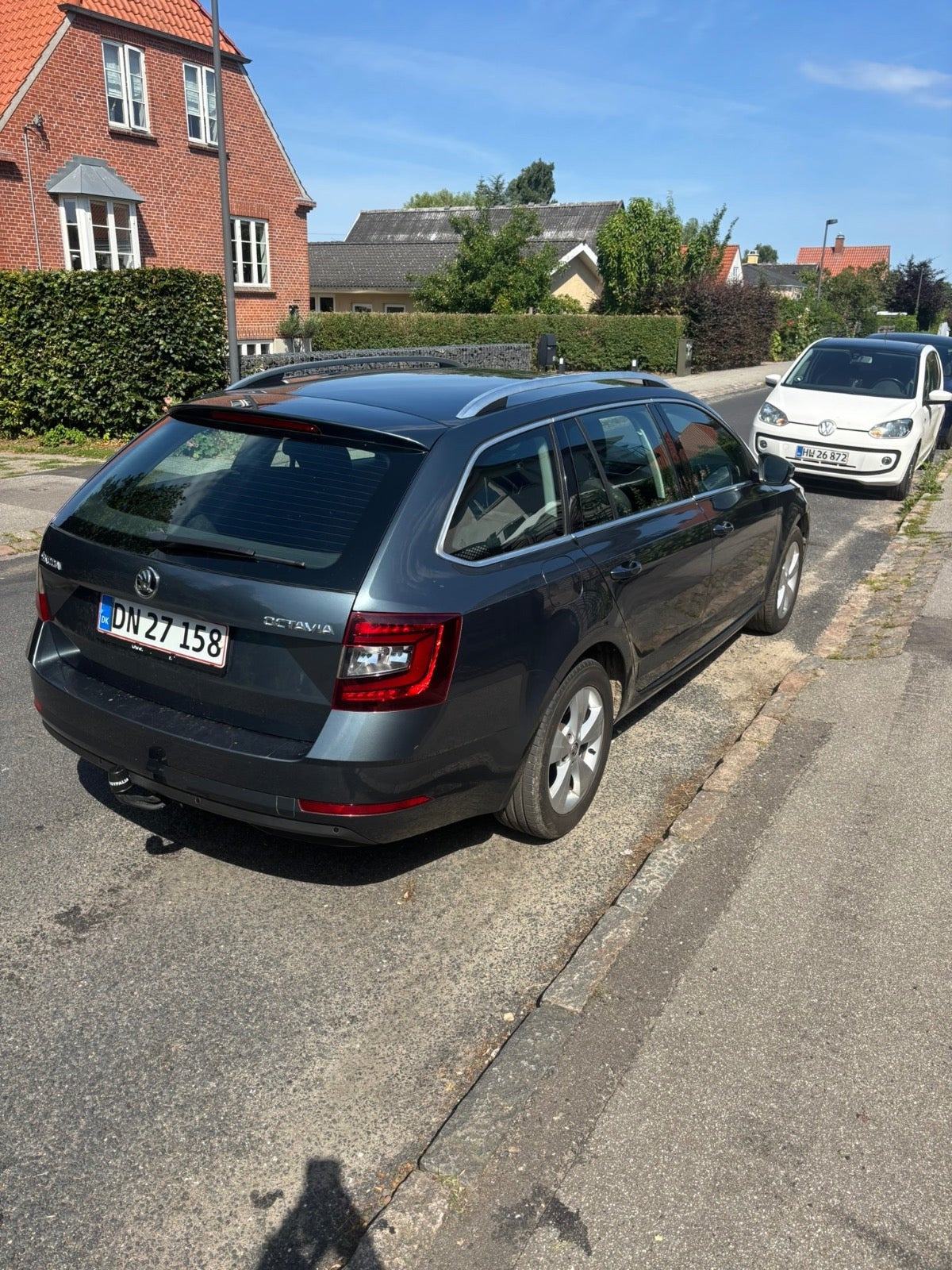 Grå Skoda Octavia fra 2019