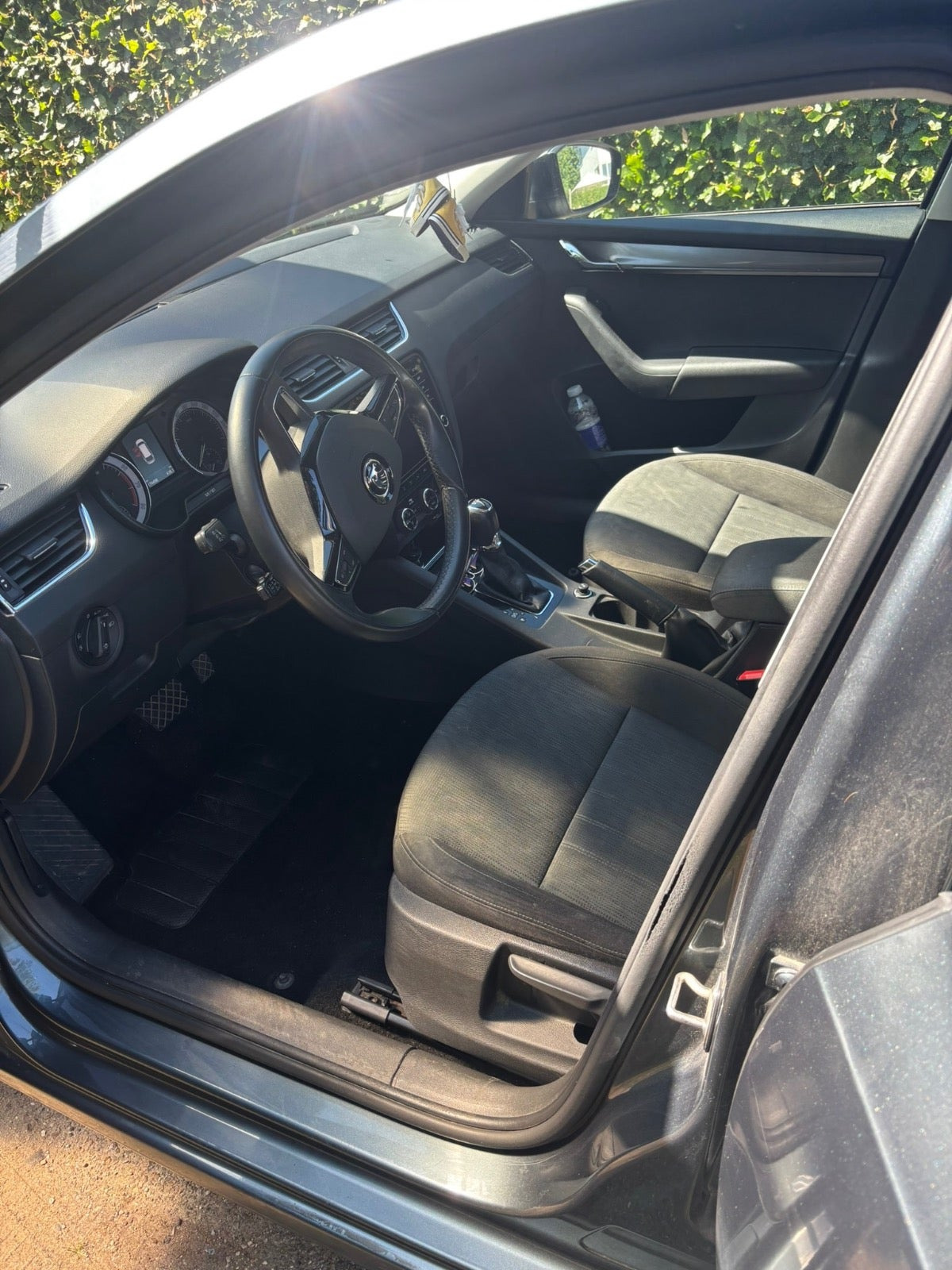 Grå Skoda Octavia fra 2019