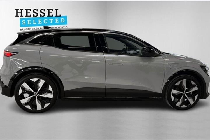 Grå Renault Megane E-Tech fra 2024