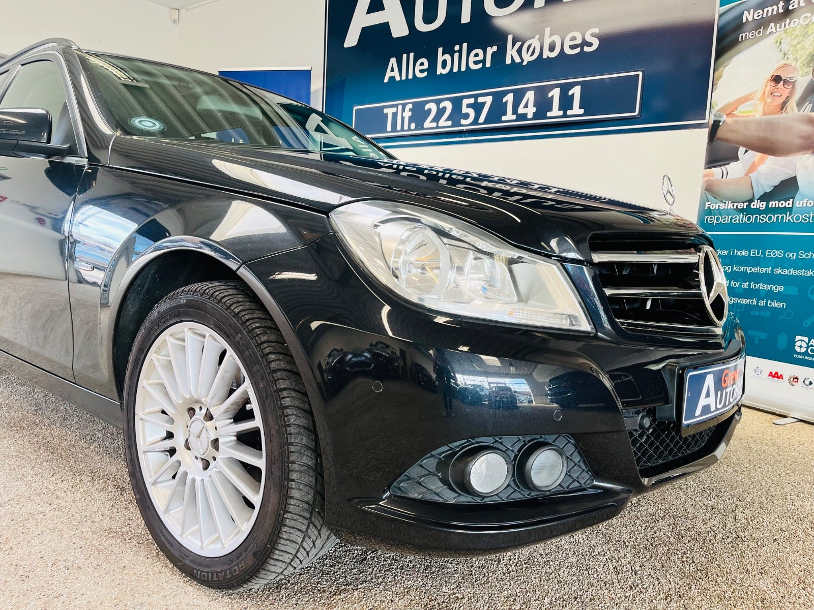 Sort Mercedes C180 fra 2011