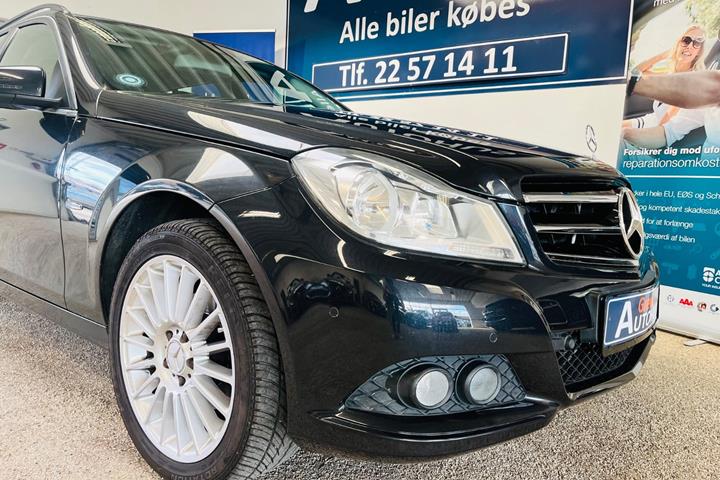 Sort Mercedes C180 fra 2011