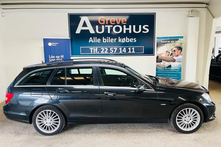 Sort Mercedes C180 fra 2011