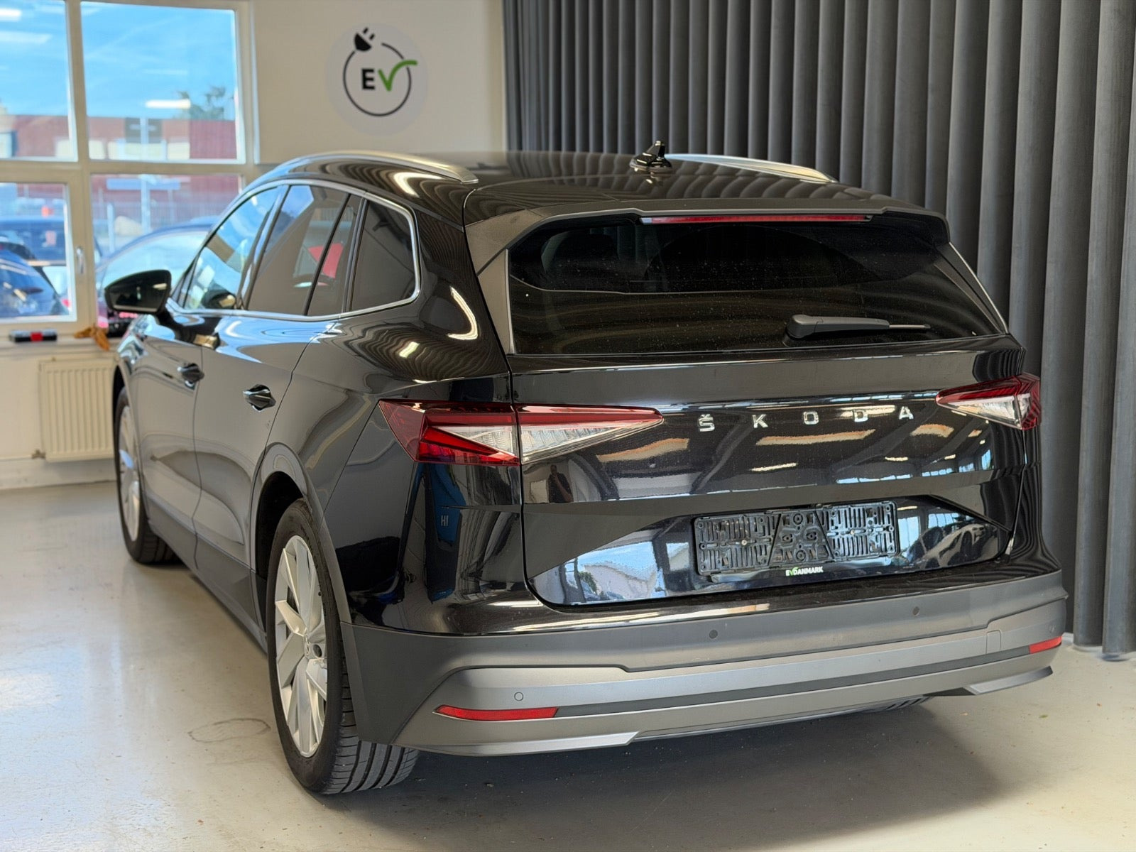 Sort Skoda Enyaq fra 2021