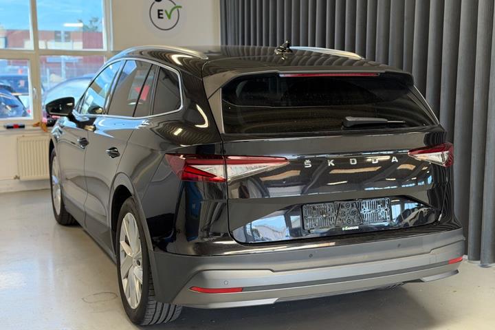 Sort Skoda Enyaq fra 2021