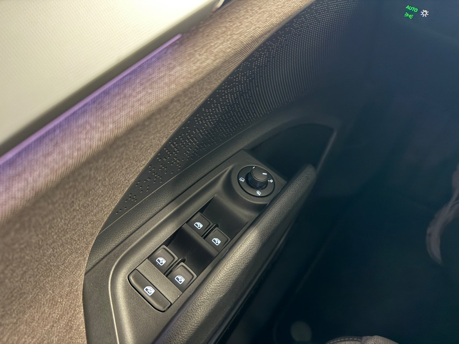 Sort Skoda Enyaq fra 2021