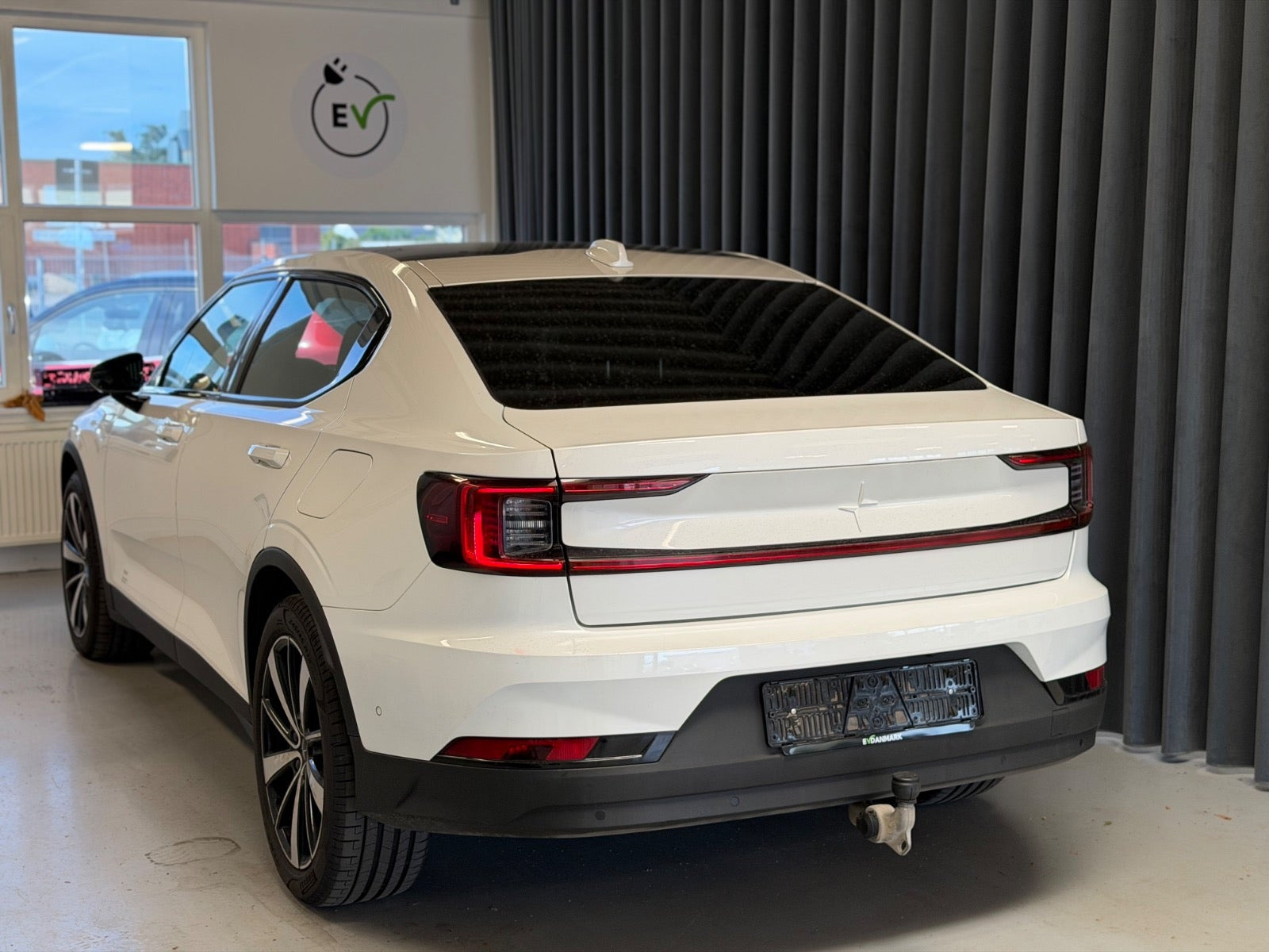 Hvid Polestar 2 fra 2022