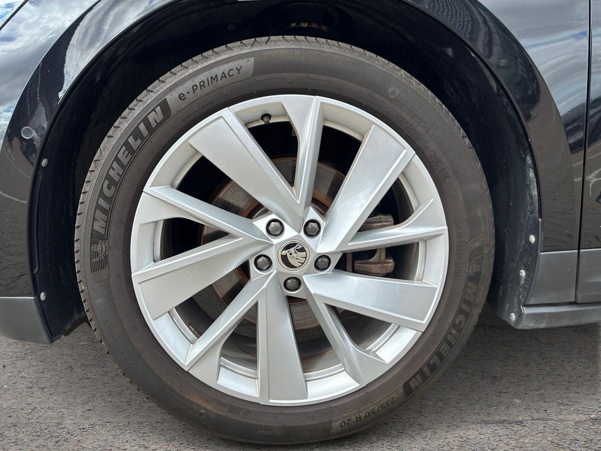 Sort Skoda Enyaq fra 2022