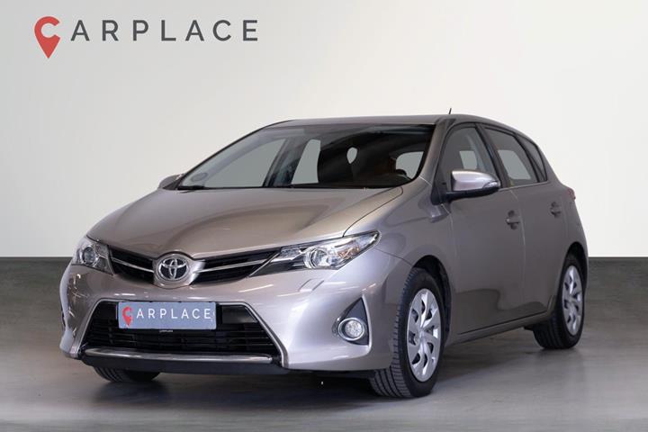 Grå Toyota Auris fra 2012