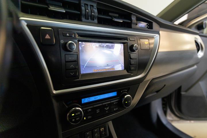 Grå Toyota Auris fra 2012