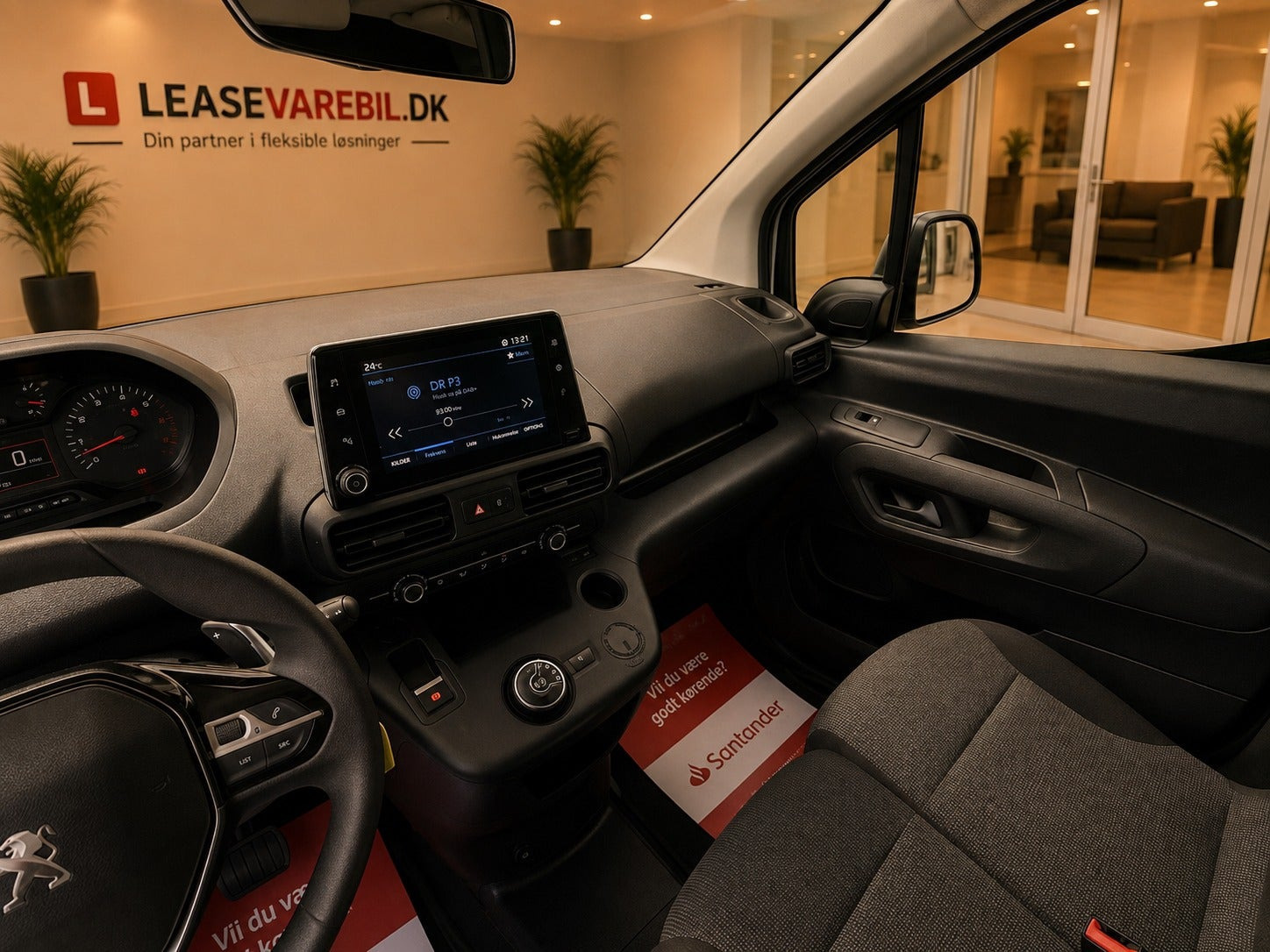 Hvid Peugeot Partner fra 2021