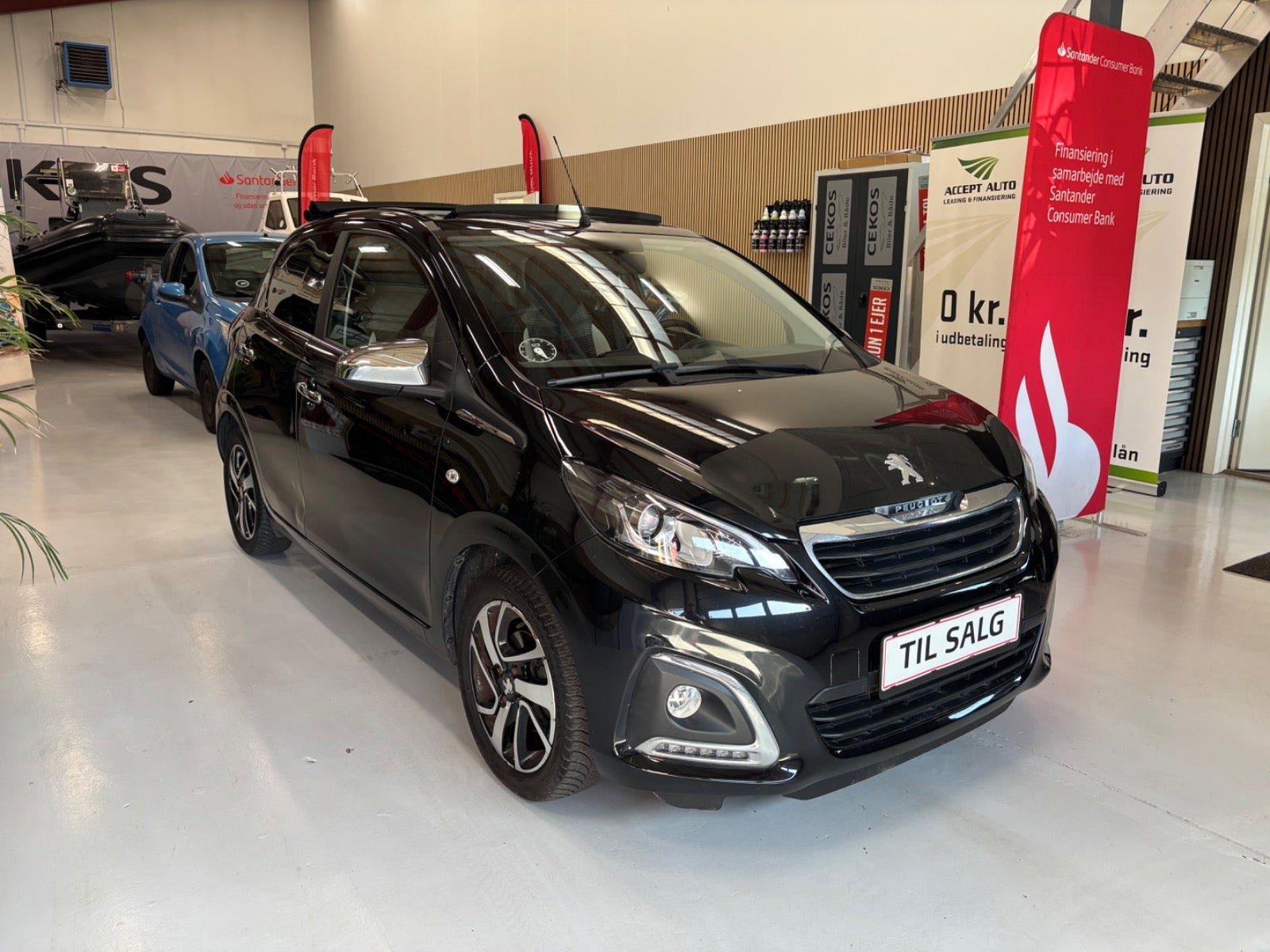 Sort Peugeot 108 fra 2017