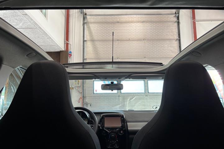 Sort Peugeot 108 fra 2017