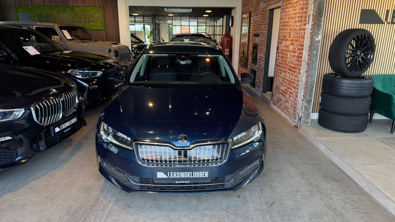 Grøn Skoda Superb fra 2020