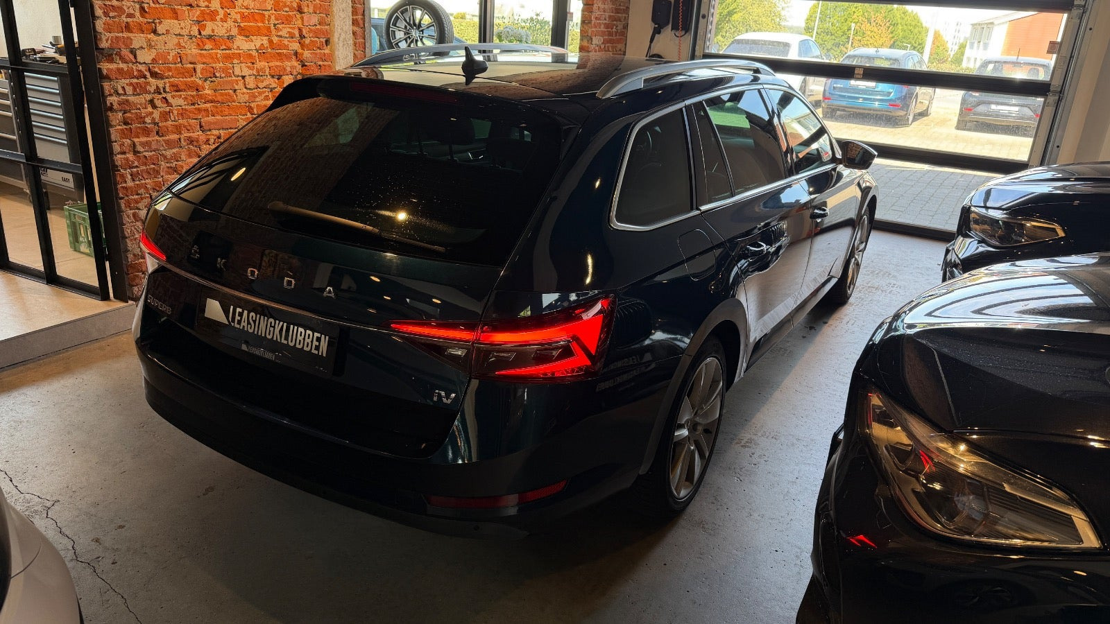 Grøn Skoda Superb fra 2020