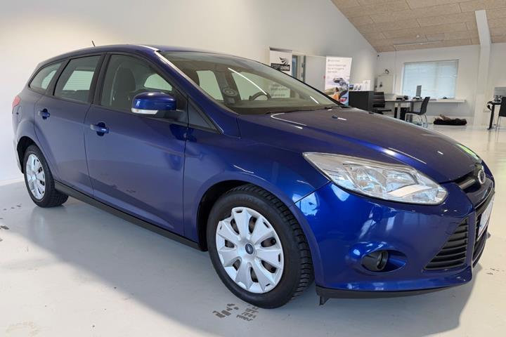 Blå Ford Focus fra 2014