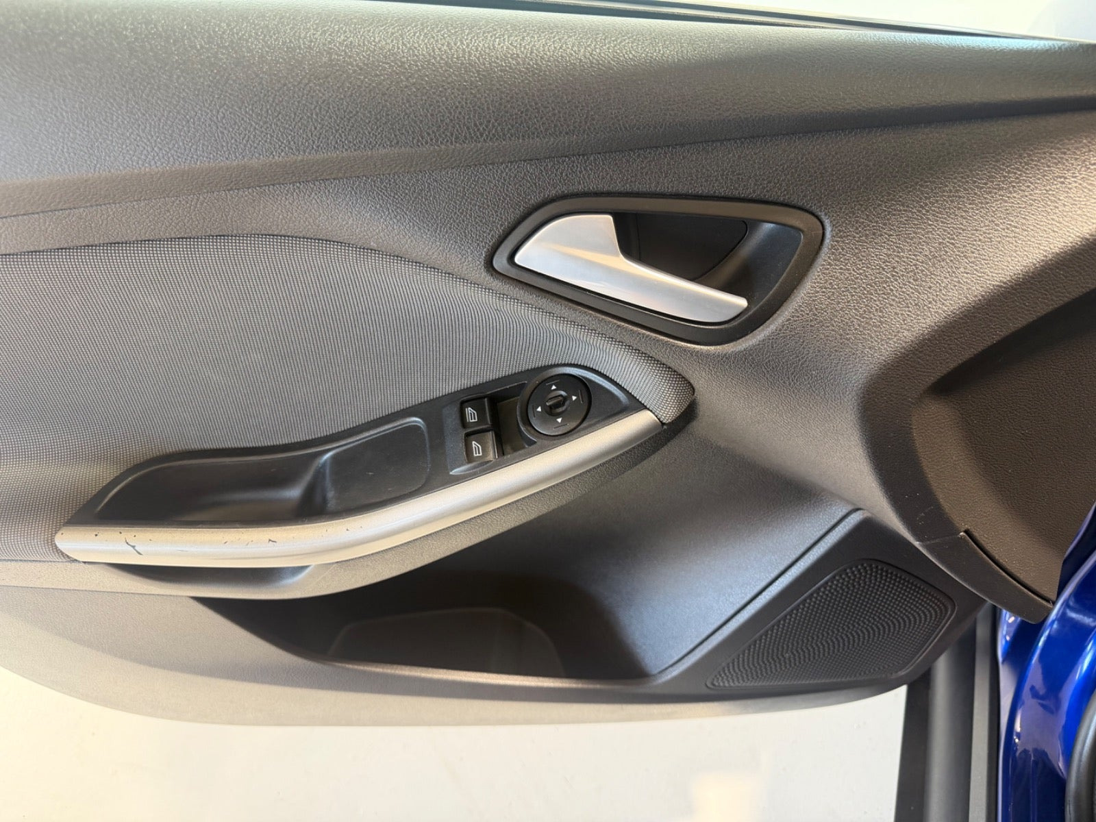 Blå Ford Focus fra 2014